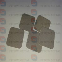 Artificial cardiopulmonary oxygenator titanium foam plate
