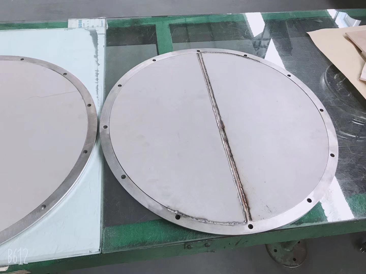 Large diameter powder sintered filter disc dia1200